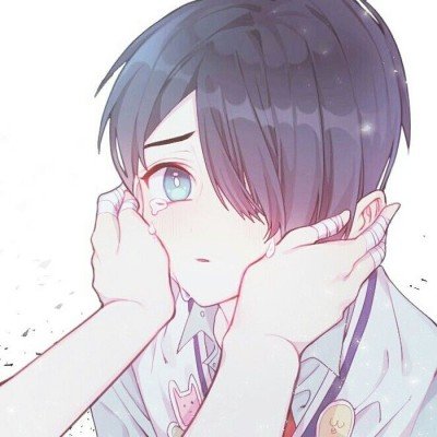 机器人坐车里休息 一只脚搭在车架上
